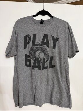Gildan graphic t-shirt baseball softball XL